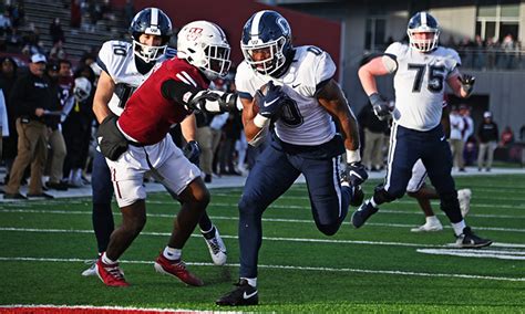 umass vs uconn football|Iba pa.